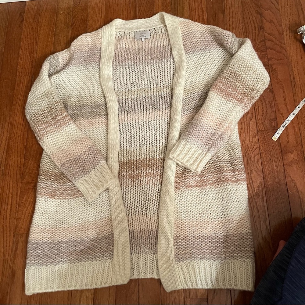 Beautiful small batch sweater Collab - Picture 3 of 4